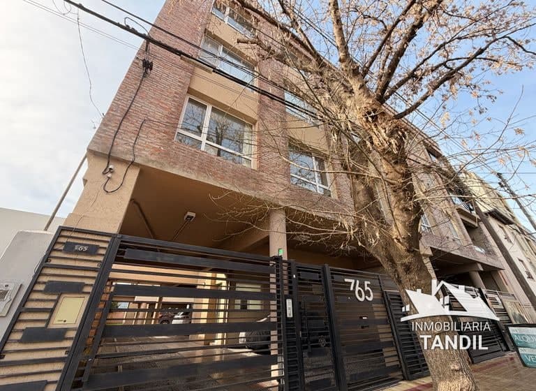 Saavedra al 700 — tandil